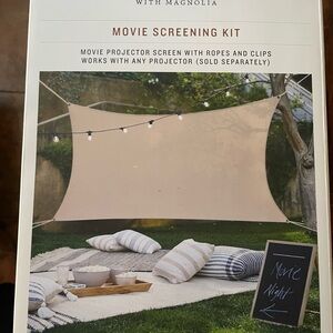 Magnolia Movie Screening Kit - Cream